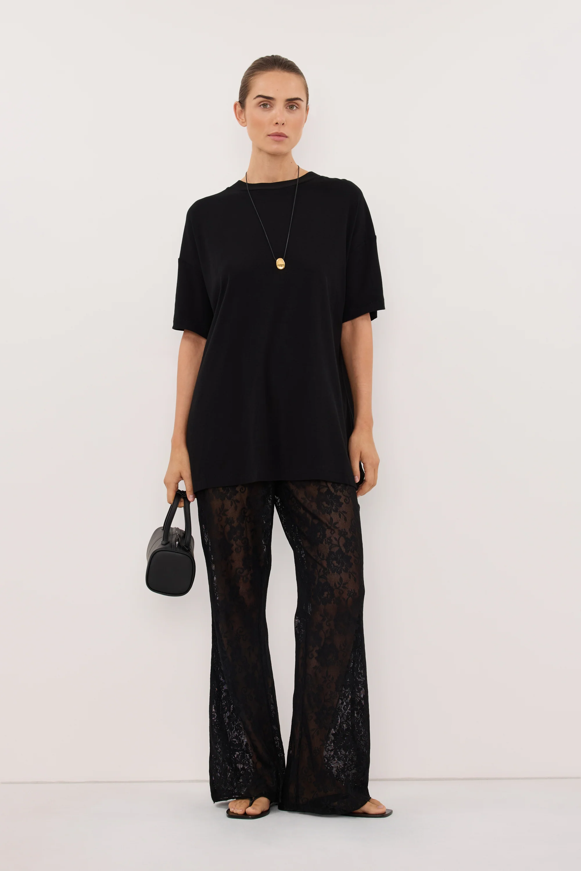 SLOANE BLACK COTTON LONGLINE TEE