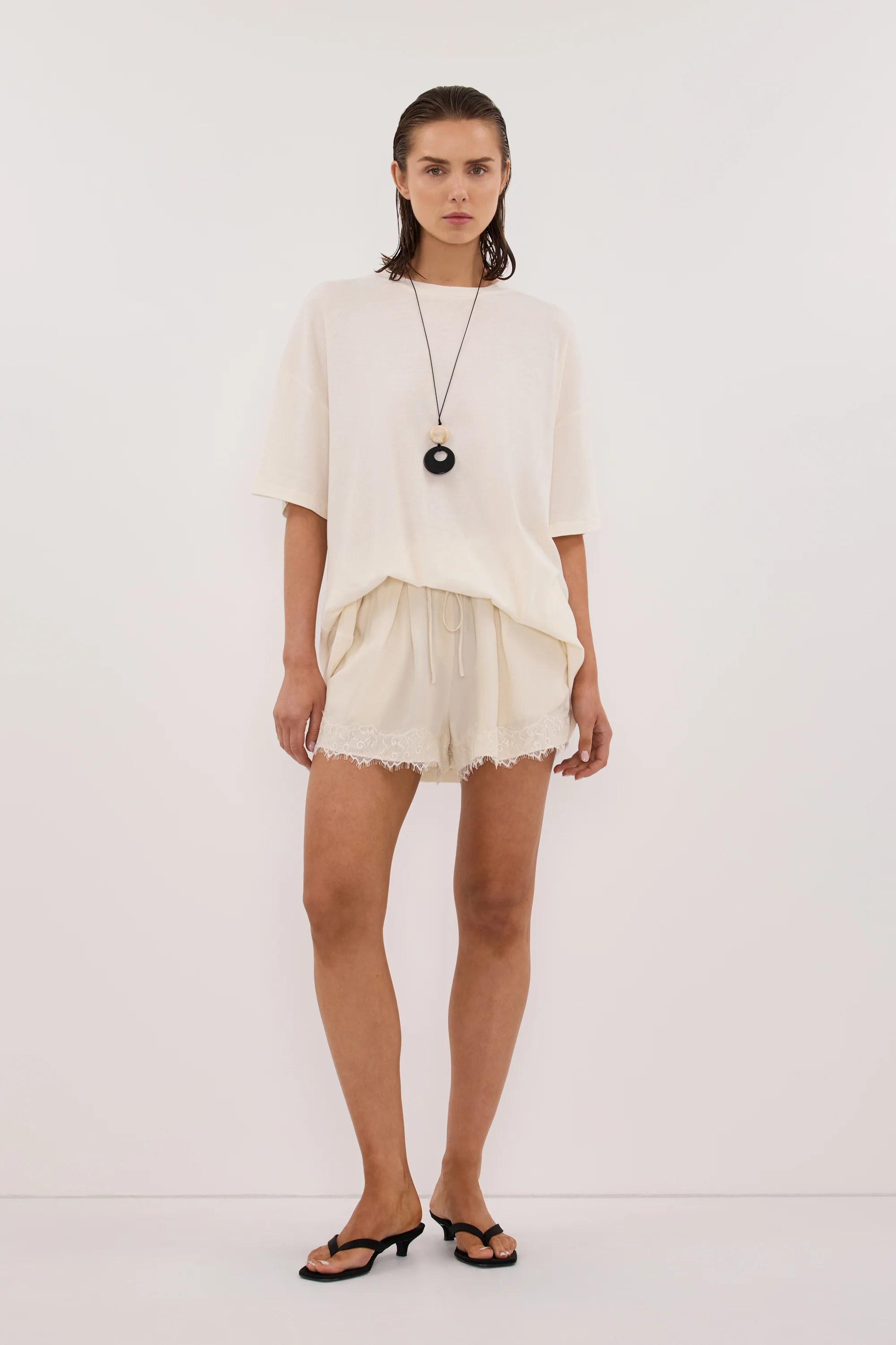 SLOANE CREAM COTTON LONGLINE TEE