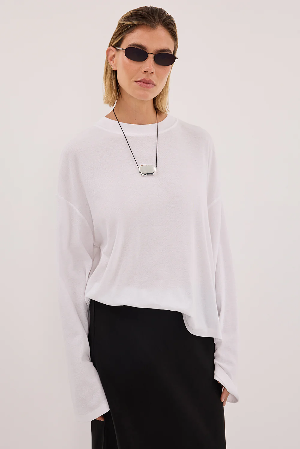 SLOANE WHITE LONG SLEEVE CREW KNIT TOP - Image 2