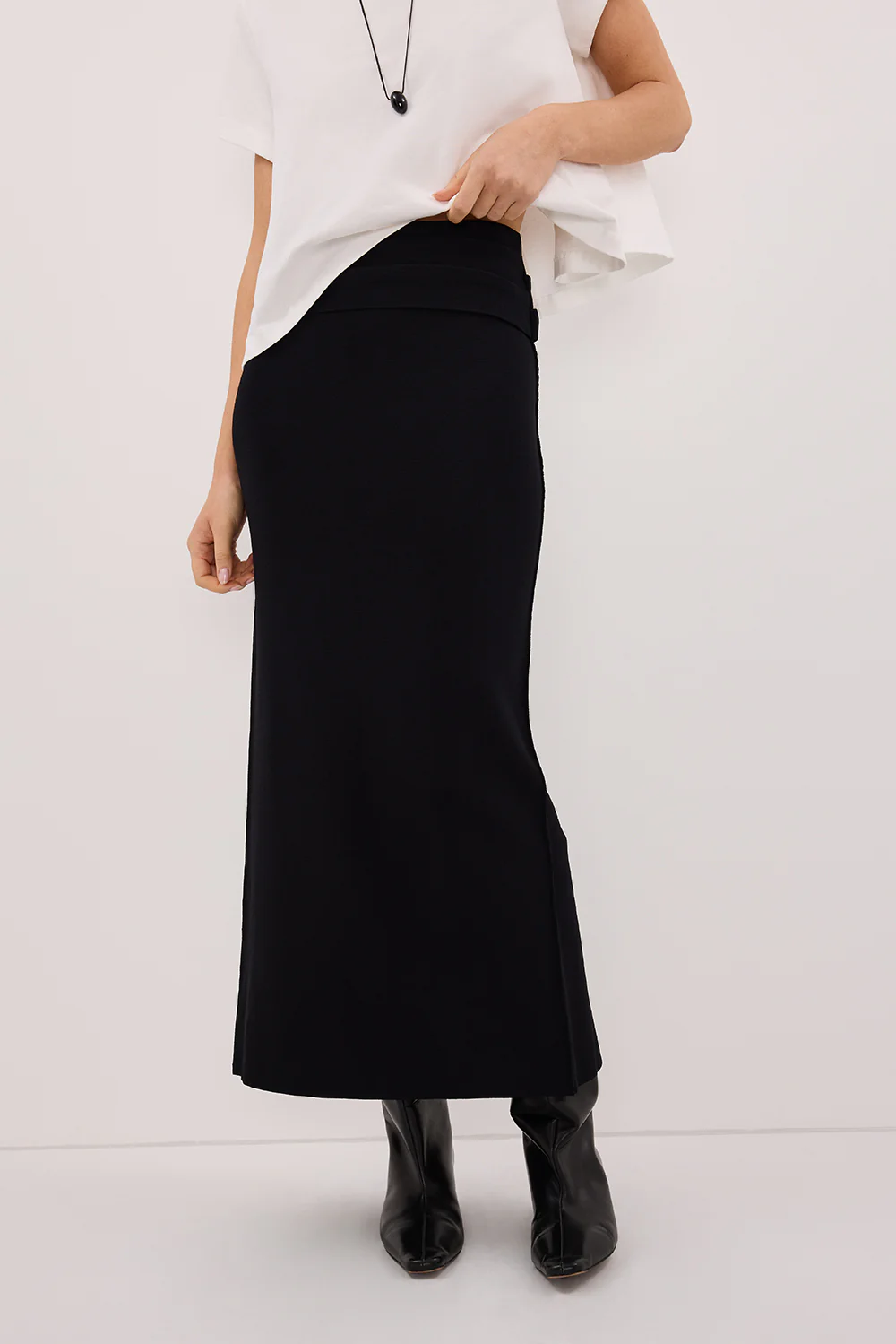 SOL BLACK KNIT MIDI SKIRT - Image 5