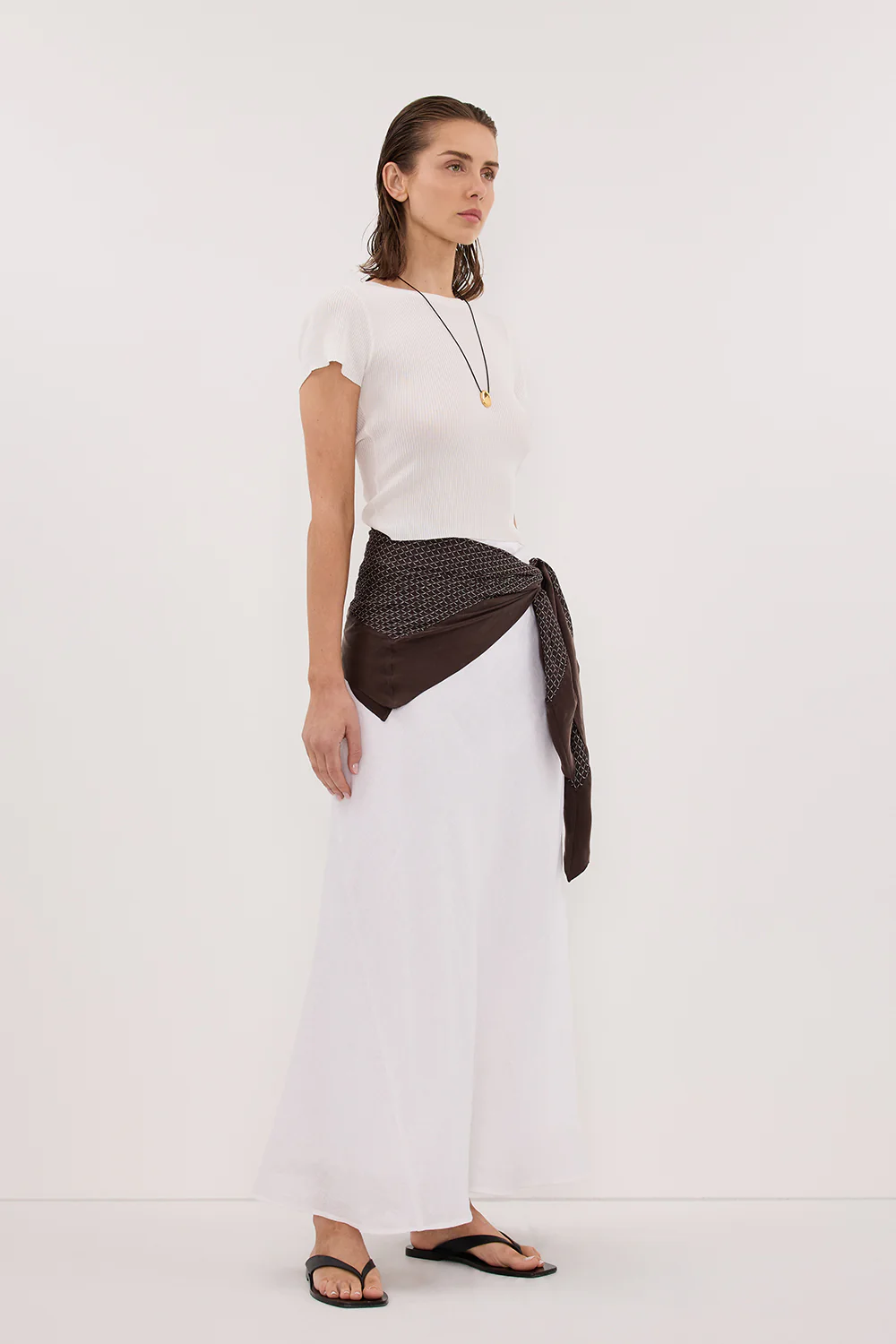 SYRAH WHITE LINEN MIDI SKIRT - Image 3