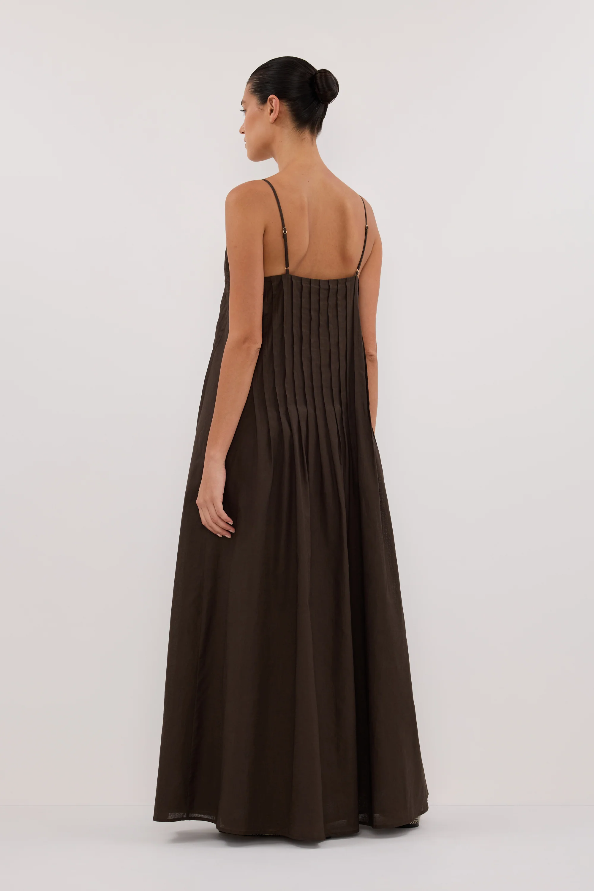 TAHLIA BITTER CHOC LINEN BLEND MAXI DRESS - Image 4