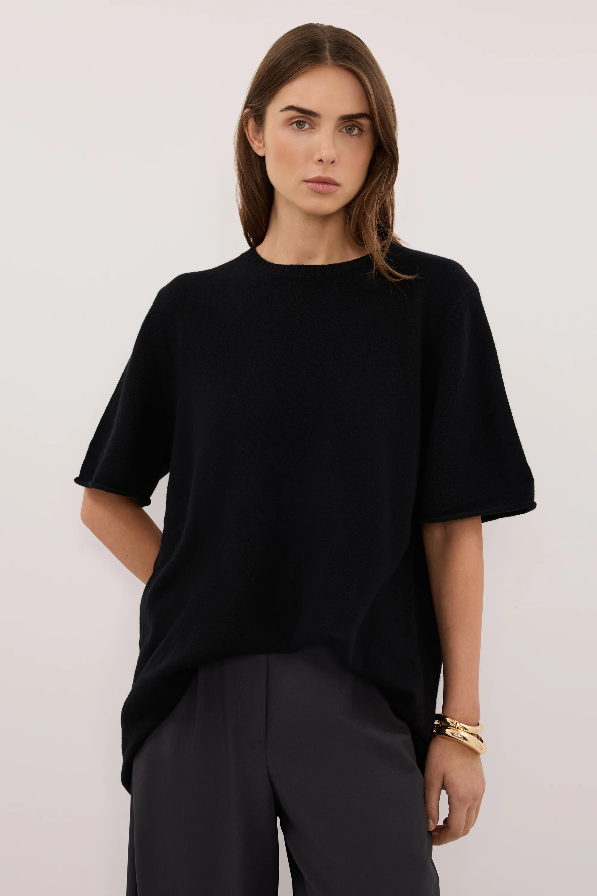 TESS BLACK LONGLINE KNIT TEE - Image 2