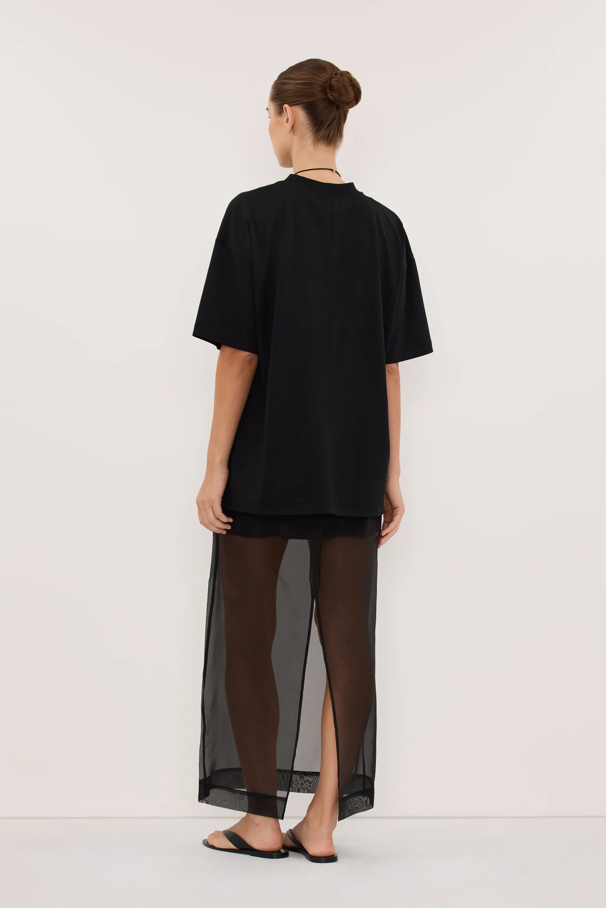 TYRA BLACK BOYFRIEND TEE - Image 4