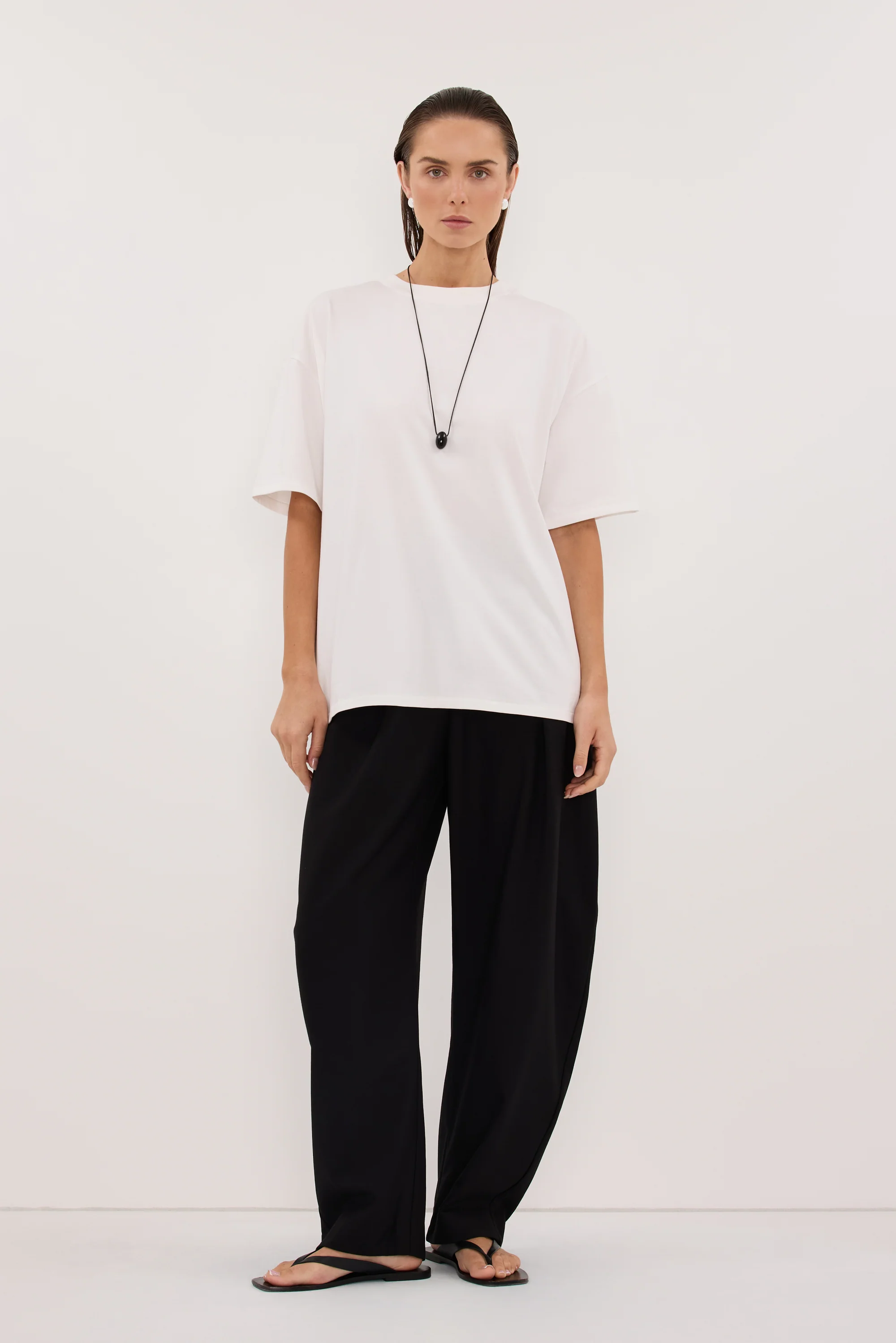 TYRA WHITE BOYFRIEND TEE