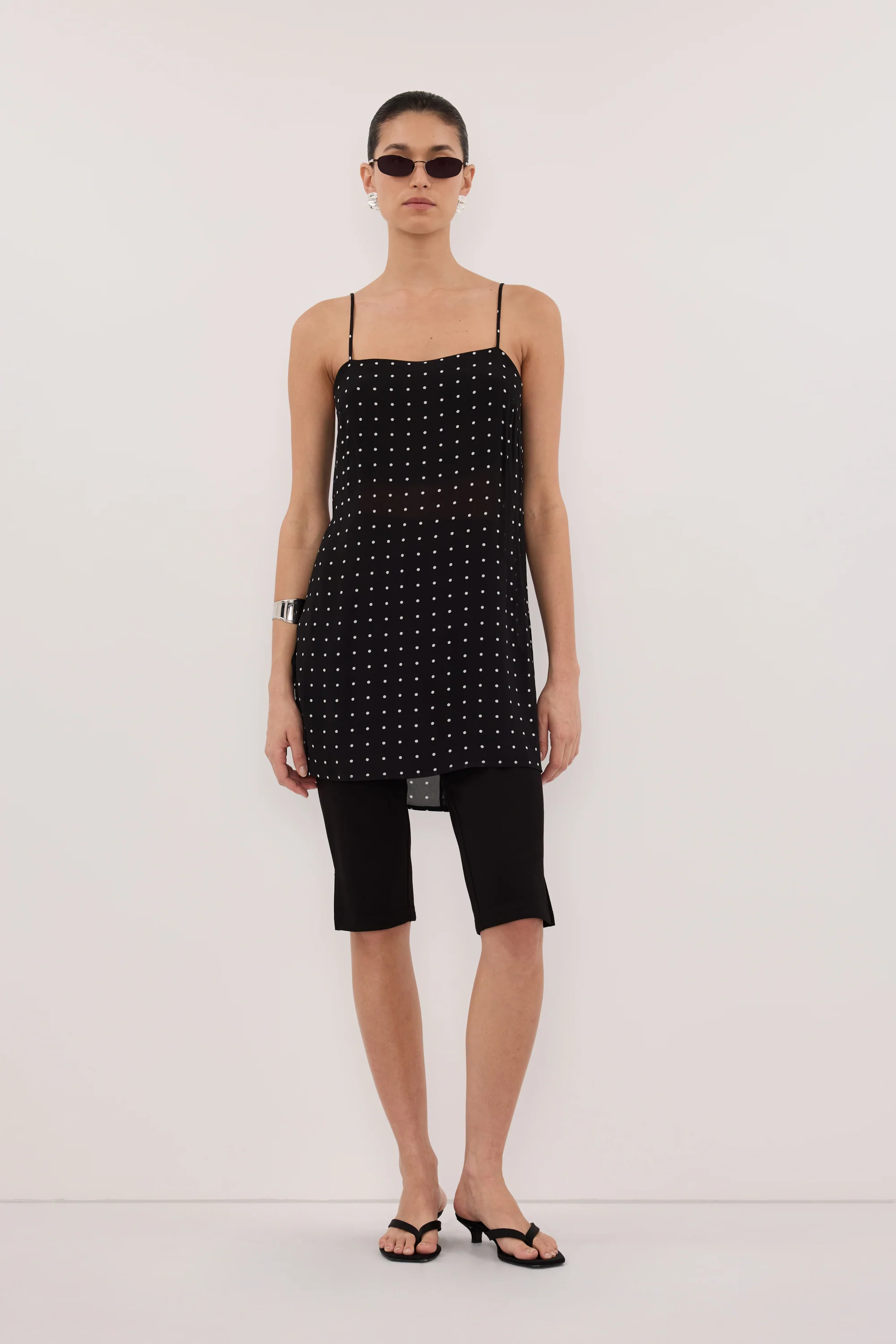 VANESSA BLACK SLEEVELESS SPOT CAMI TOP - Image 4