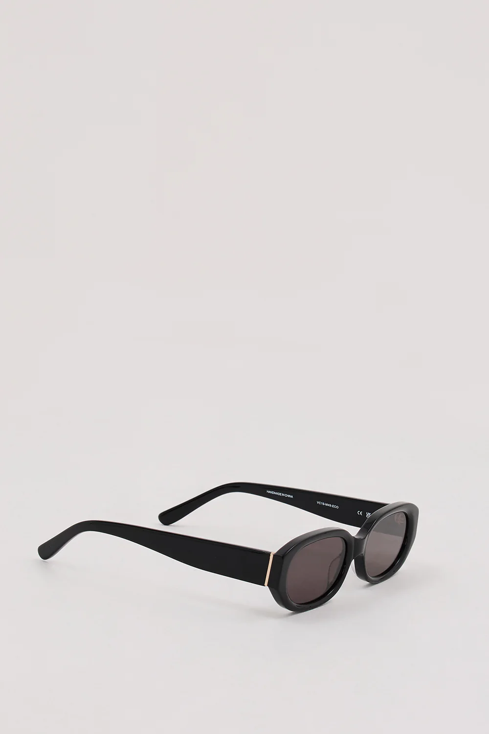 VELVET CANYON BLACK MANNEQUIN SUNGLASSES - Image 3