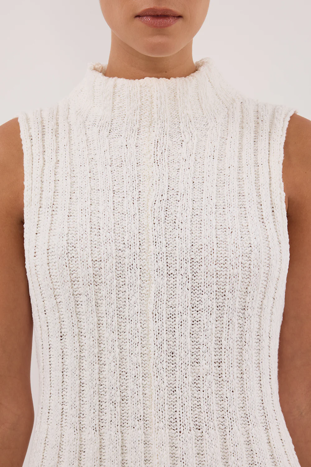 VERO OFF WHITE KNIT MINI DRESS - Image 5