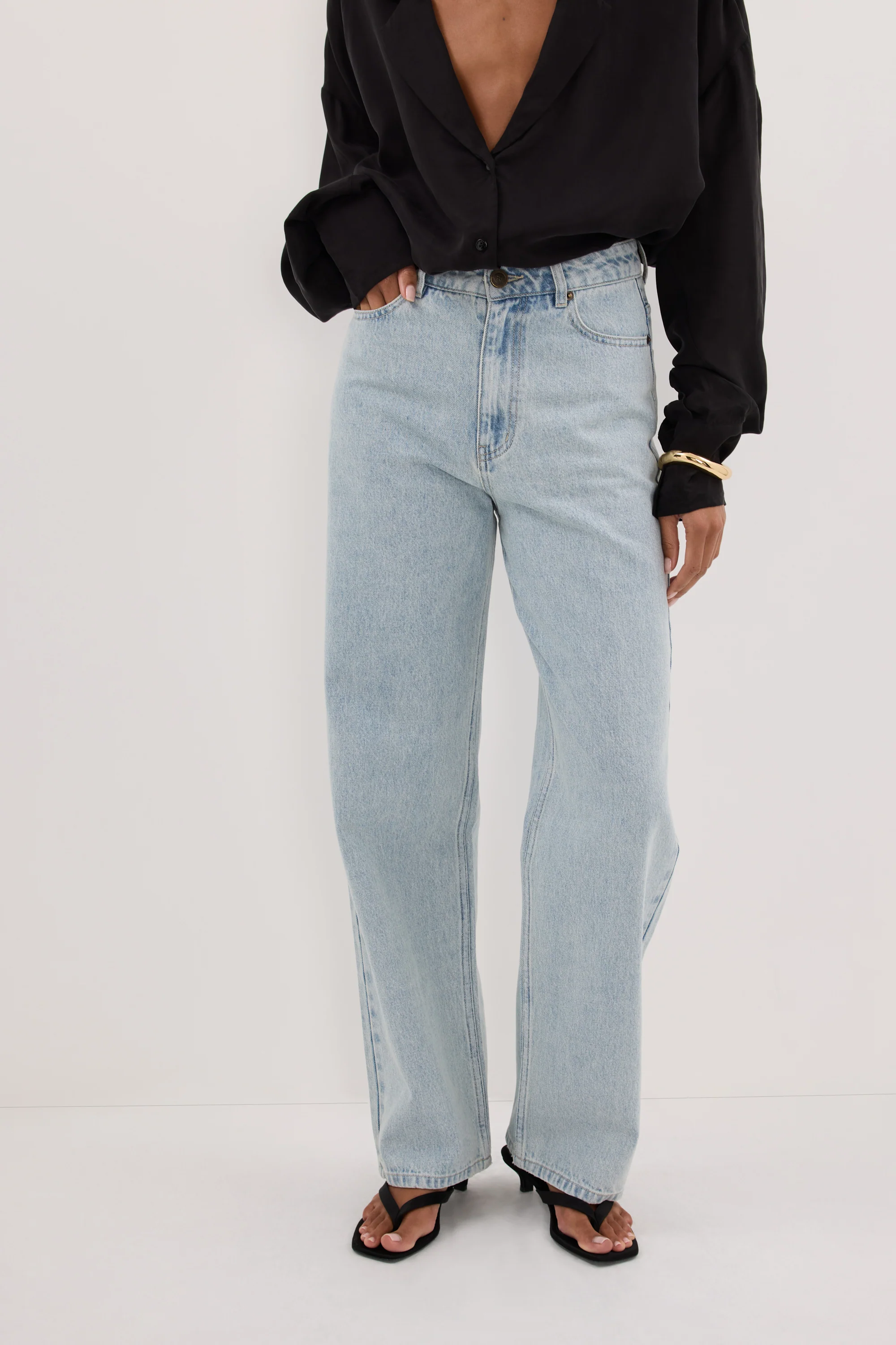 WESTIN LIGHT RINSE TALL STRAIGHT JEAN - Image 2