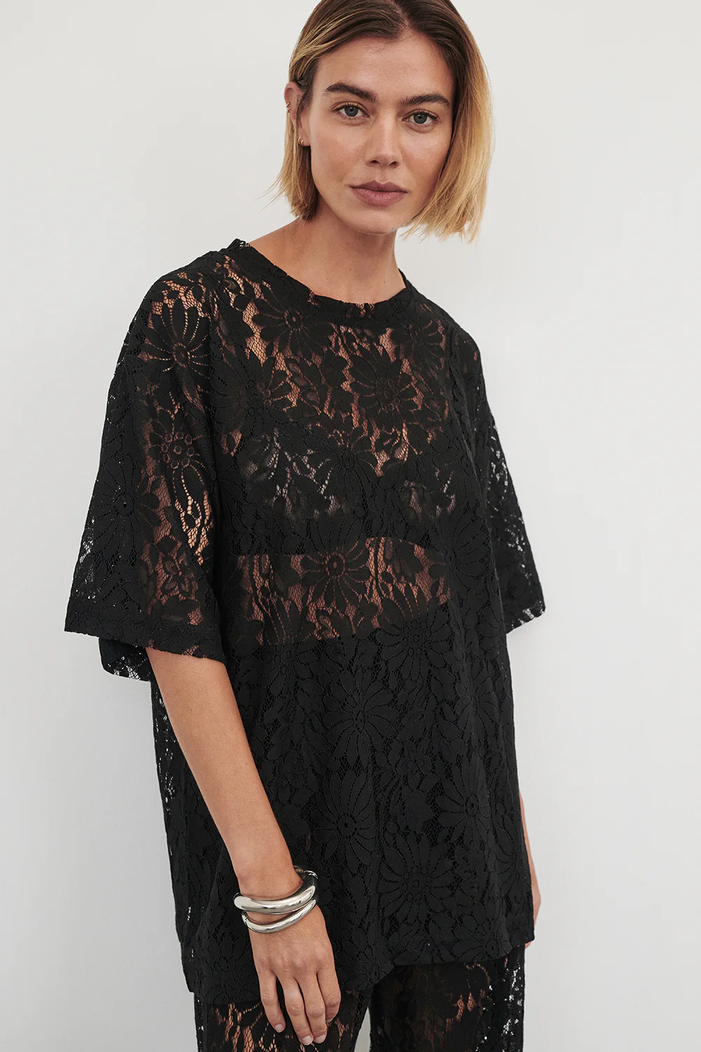 WILMA BLACK LACE TEE - Image 2