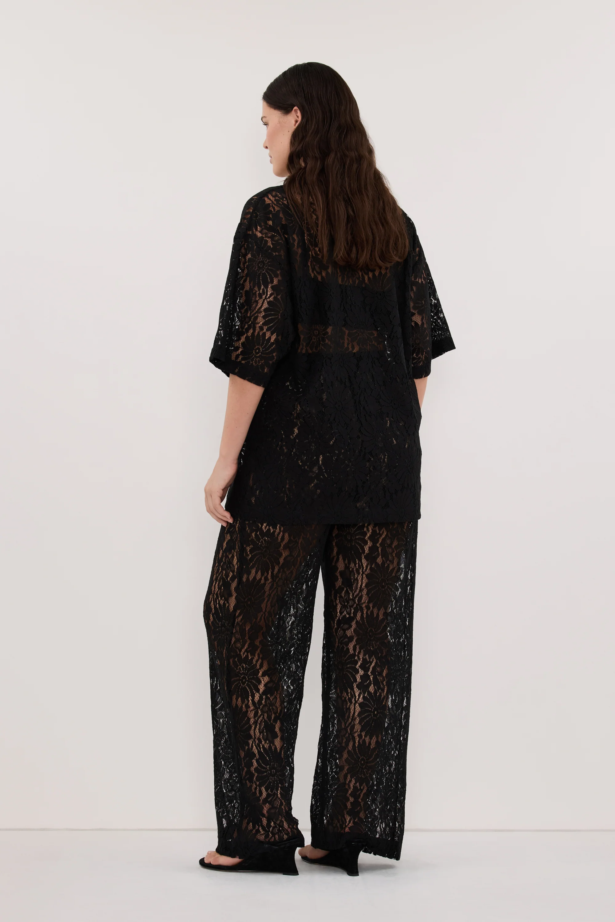 WILMA BLACK LACE TEE - Image 7