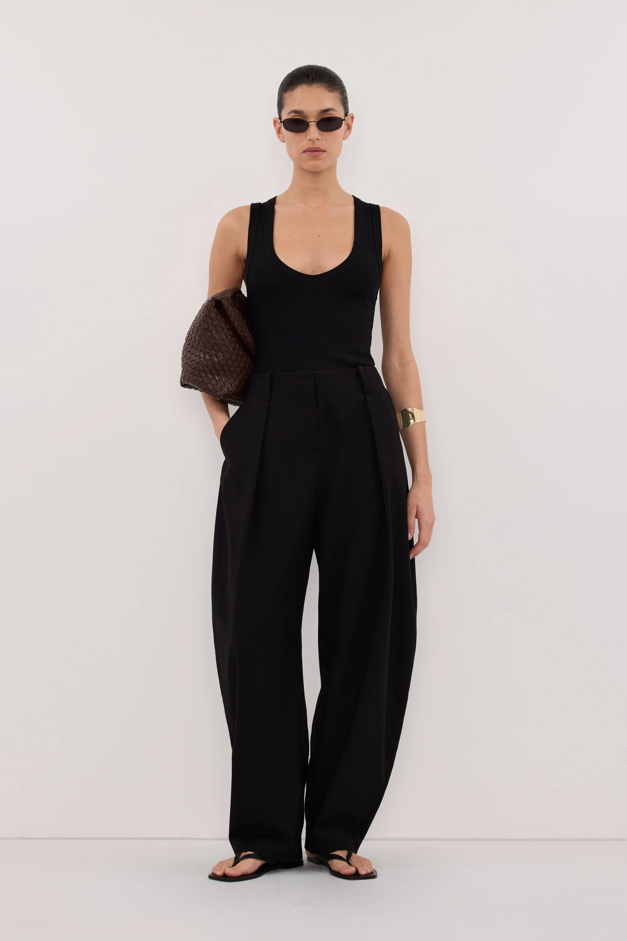 YASMIN BLACK SLEEVELESS KNIT TANK