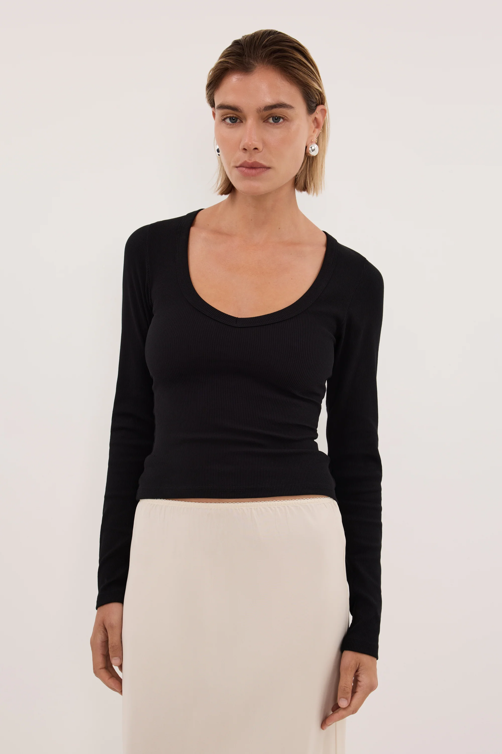 YASMIN BLACK LONG SLEEVE KNIT TOP - Image 2