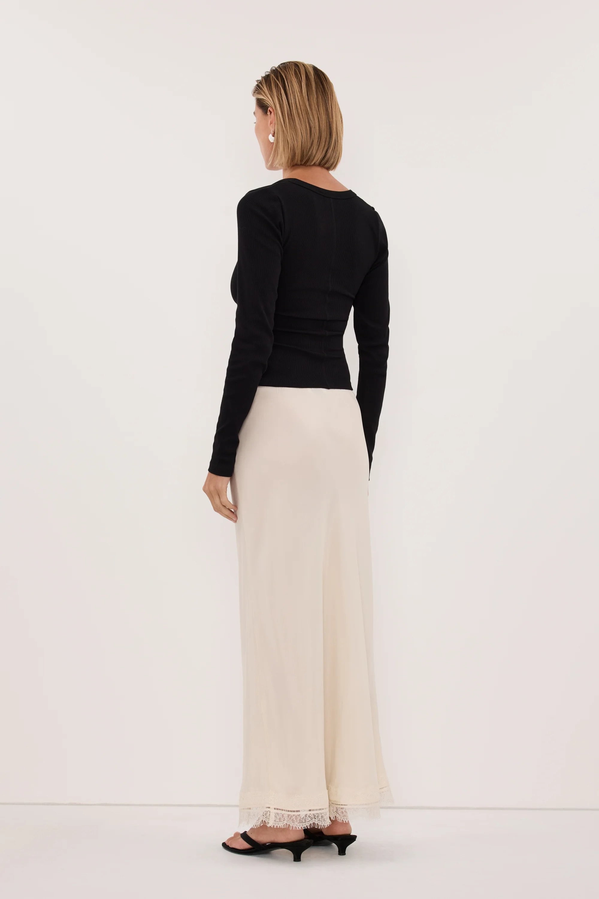 YASMIN BLACK LONG SLEEVE KNIT TOP - Image 4