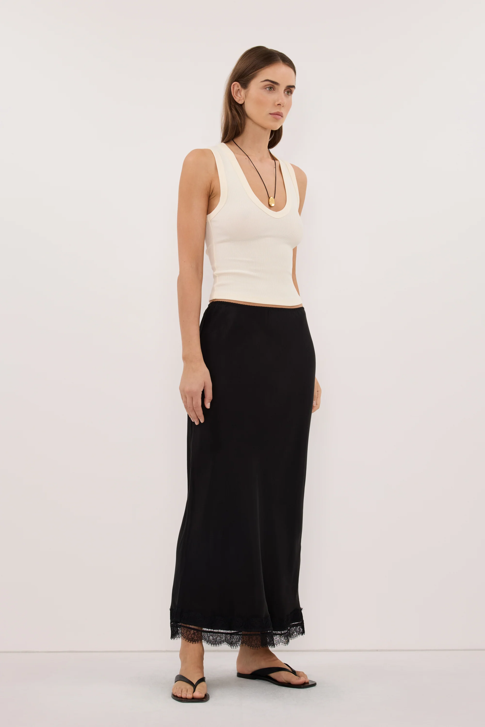 YASMIN STRAW SLEEVELESS KNIT TANK TOP - Image 3